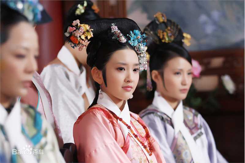 最新唐艺昕在《甄嬛传》祺贵人中的壁纸