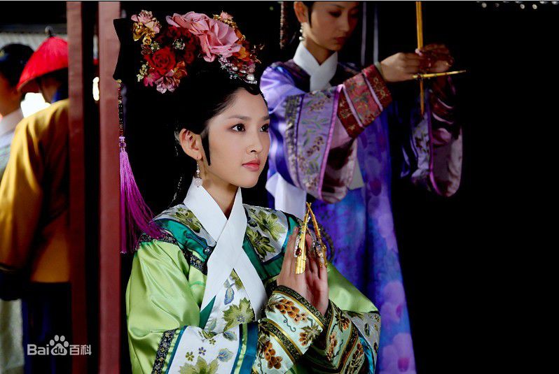 最新唐艺昕在《甄嬛传》祺贵人中的壁纸