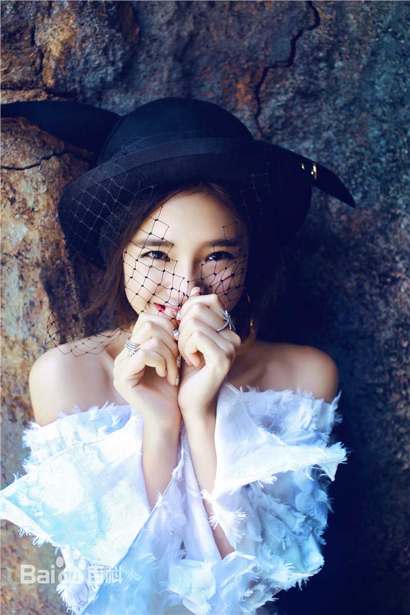 唐艺昕精选图册