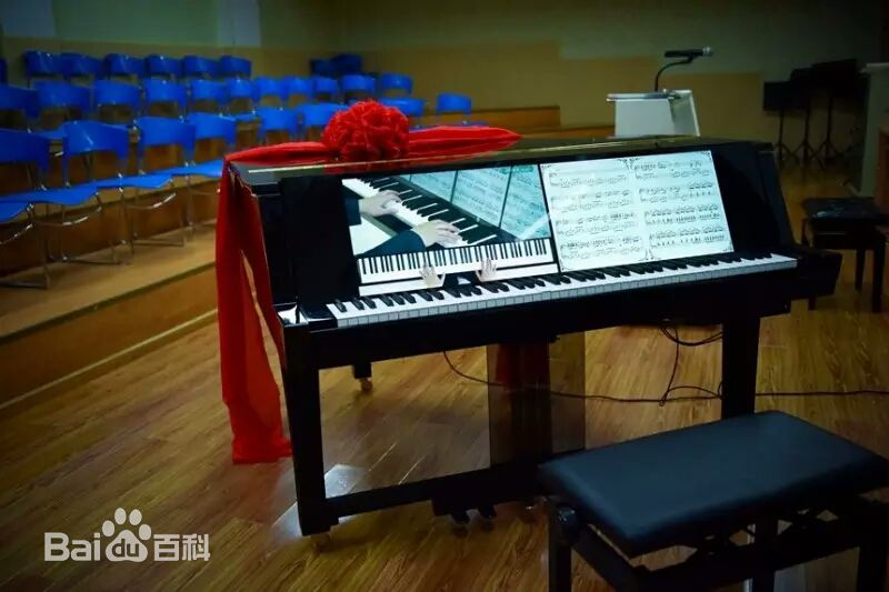 张艺兴(LAY，レイ)公益活动性感图片图集