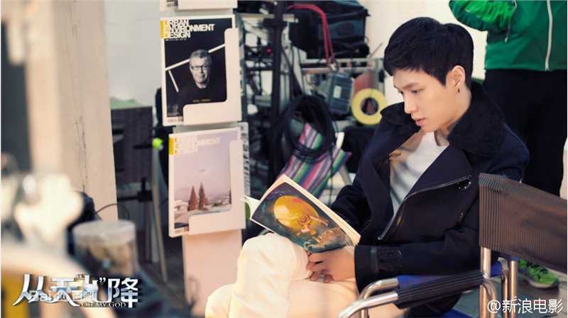 最全张艺兴(LAY，レイ)在《从天儿降》乐意中的相册