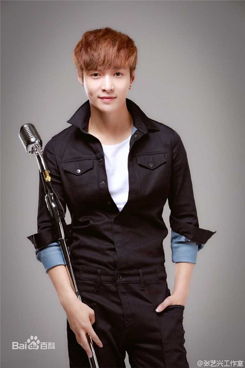 最新张艺兴(LAY，レイ)在《前任2：备胎反击战》李相赫中的壁纸