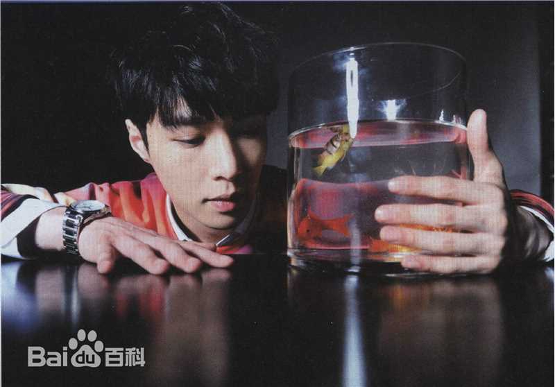 最全张艺兴(LAY，レイ)壁纸