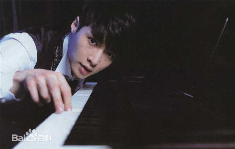 最全张艺兴(LAY，レイ)壁纸