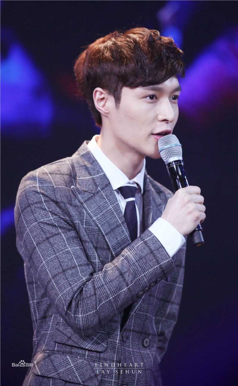 张艺兴(LAY，レイ)主持图集素颜照相册