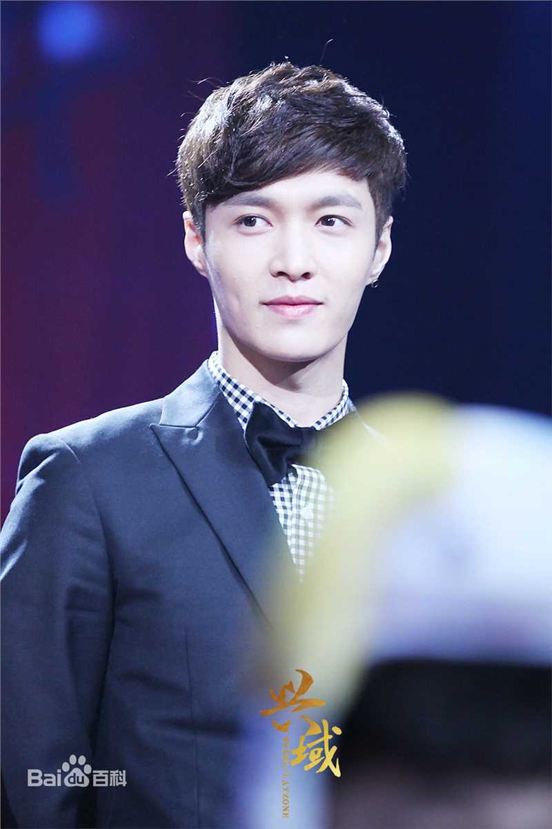 张艺兴(LAY，レイ)主持图集素颜照相册