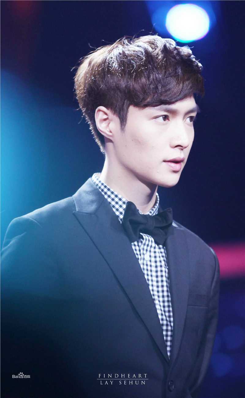 张艺兴(LAY，レイ)主持图集素颜照相册