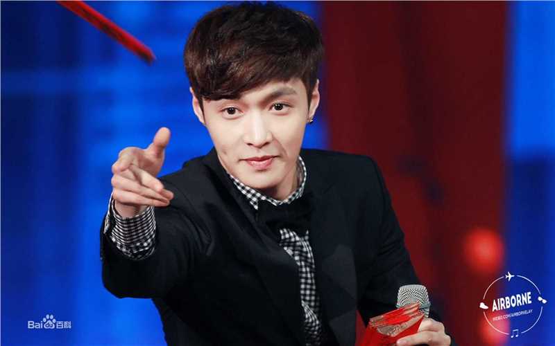 张艺兴(LAY，レイ)主持图集素颜照相册