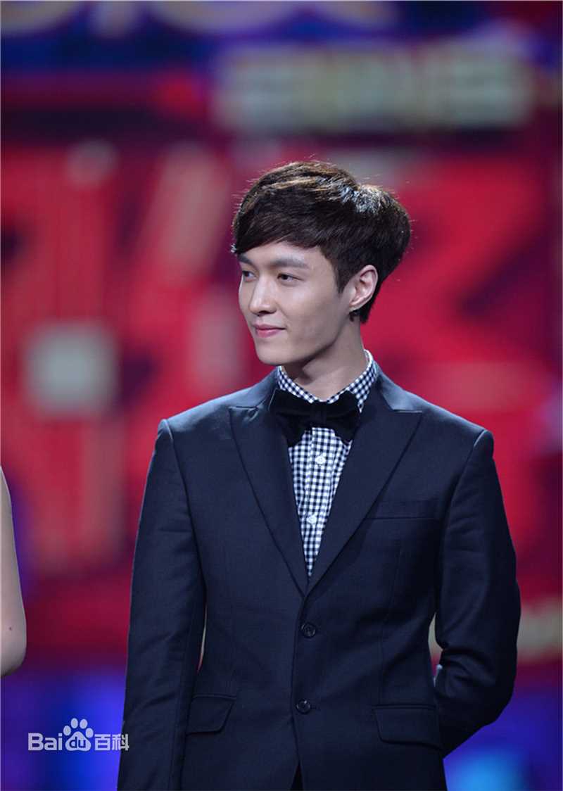 张艺兴(LAY，レイ)主持图集素颜照相册