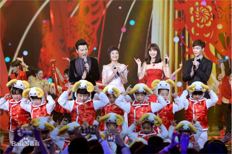 张艺兴(LAY，レイ)主持图集素颜照相册