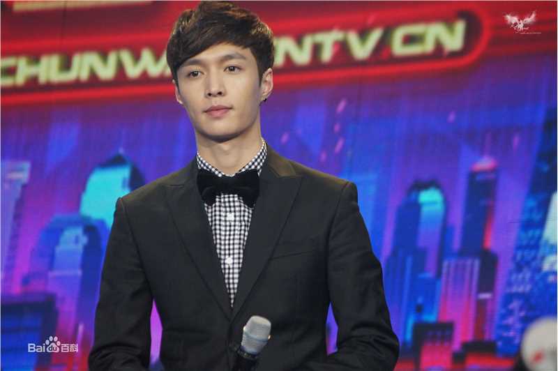 张艺兴(LAY，レイ)主持图集素颜照相册