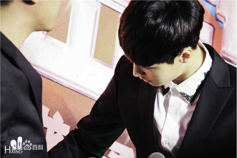 张艺兴(LAY，レイ)出席活动性感图片图集