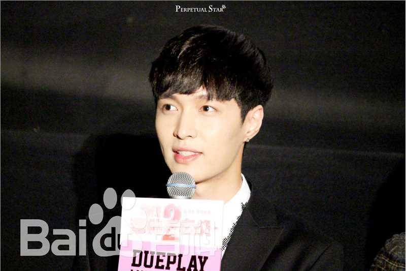 张艺兴(LAY，レイ)出席活动性感图片图集