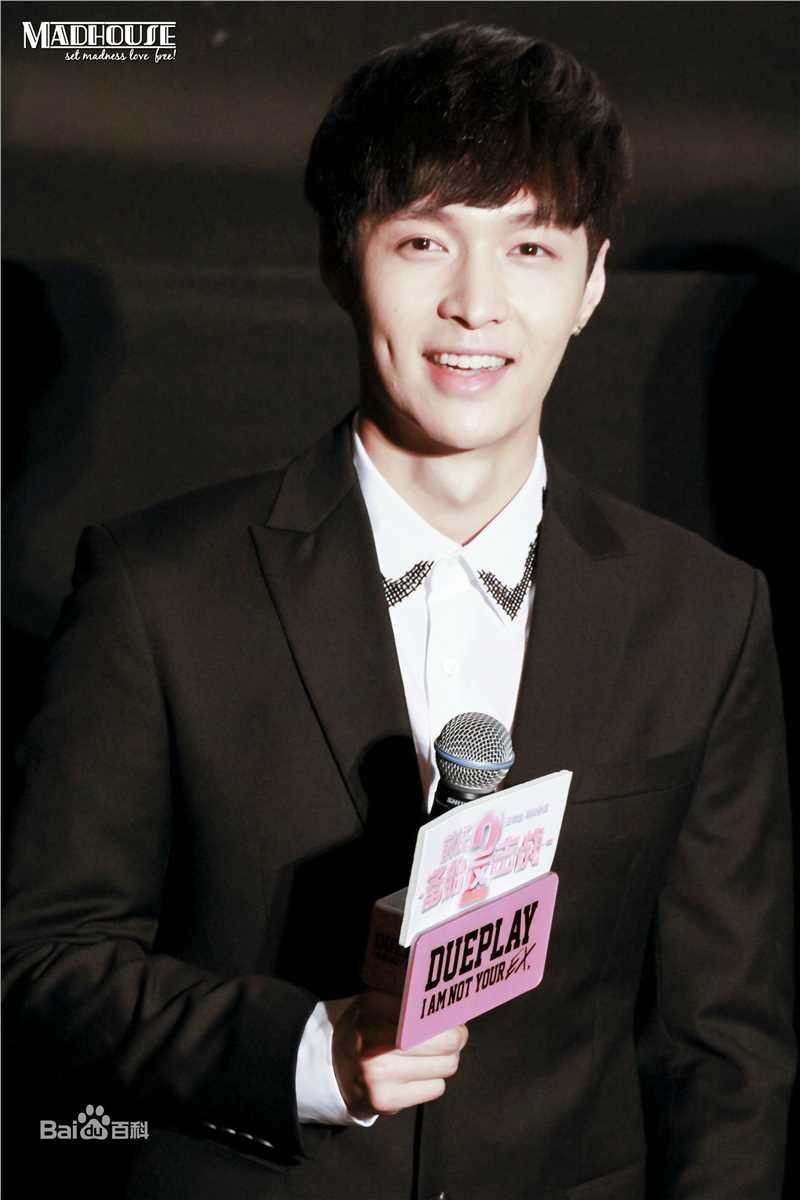 张艺兴(LAY，レイ)出席活动性感图片图集