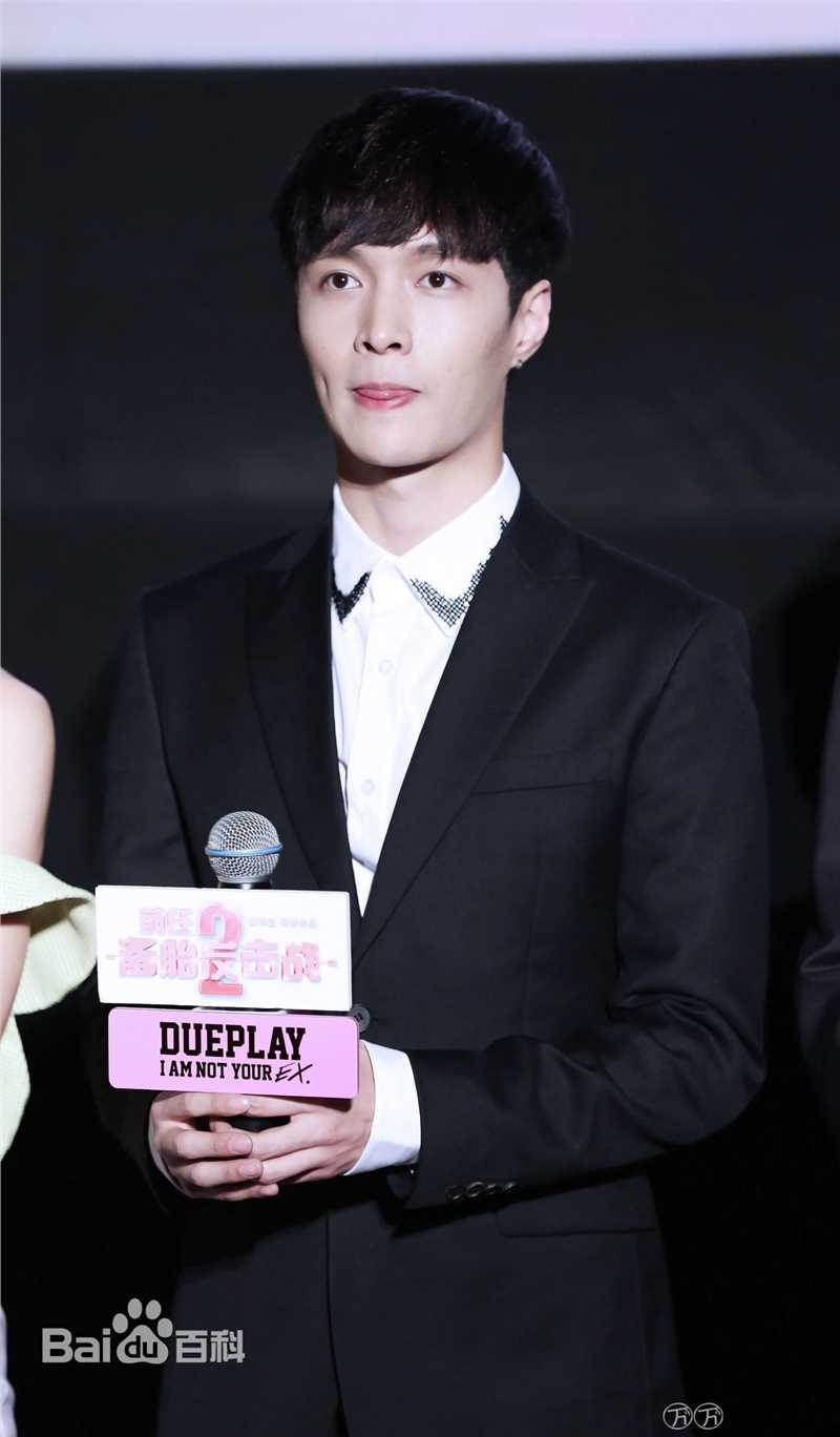 张艺兴(LAY，レイ)出席活动性感图片图集