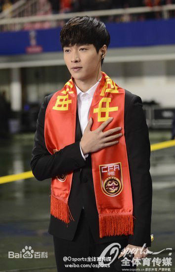 张艺兴(LAY，レイ)出席活动性感图片图集