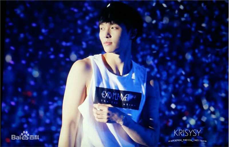 张艺兴(LAY，レイ)演出舞台壁纸壁纸