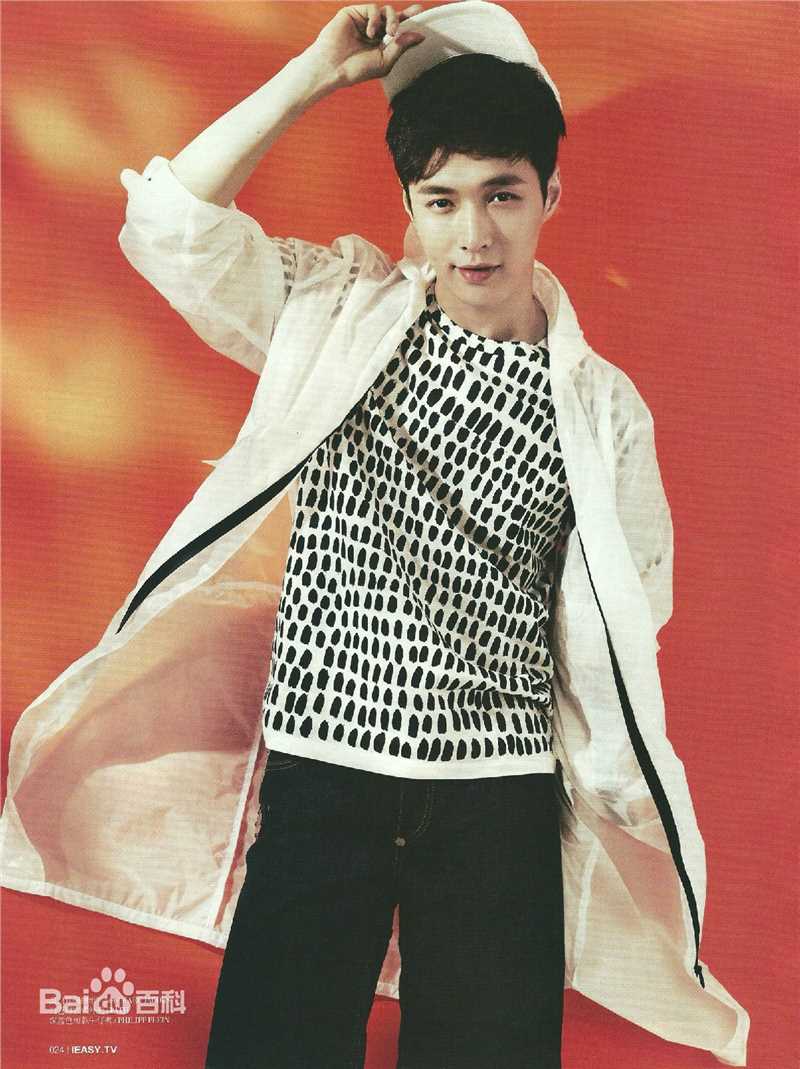 张艺兴(LAY，レイ)高清杂志图集