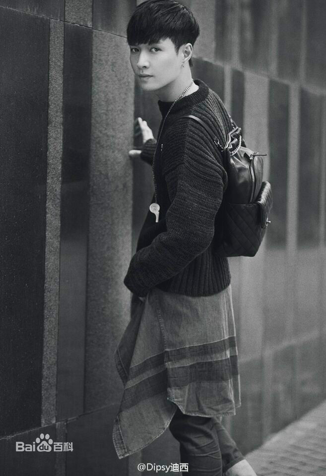 张艺兴(LAY，レイ)高清杂志图集