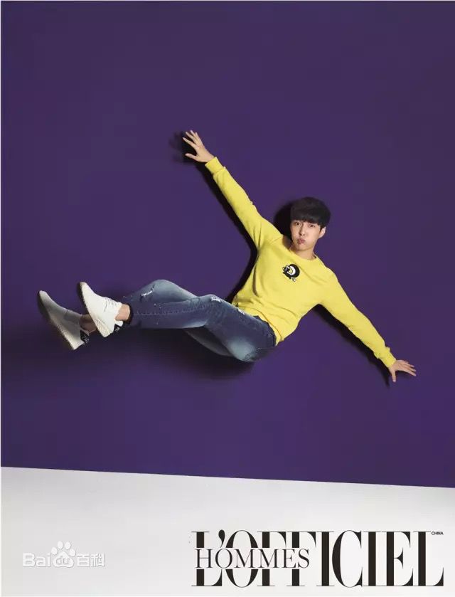 张艺兴(LAY，レイ)高清杂志图集