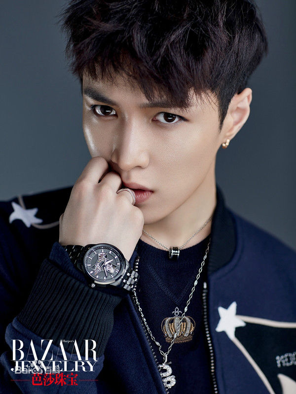 张艺兴(LAY，レイ)高清杂志图集