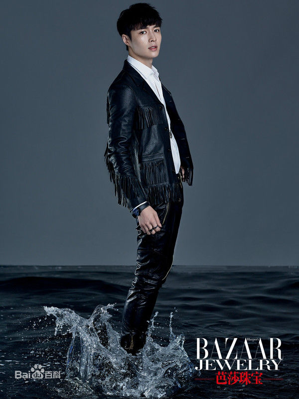 张艺兴(LAY，レイ)高清杂志图集