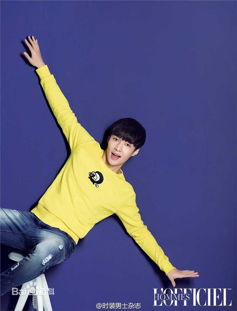 张艺兴(LAY，レイ)高清杂志图集