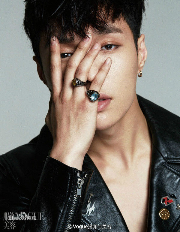 张艺兴(LAY，レイ)高清杂志图集