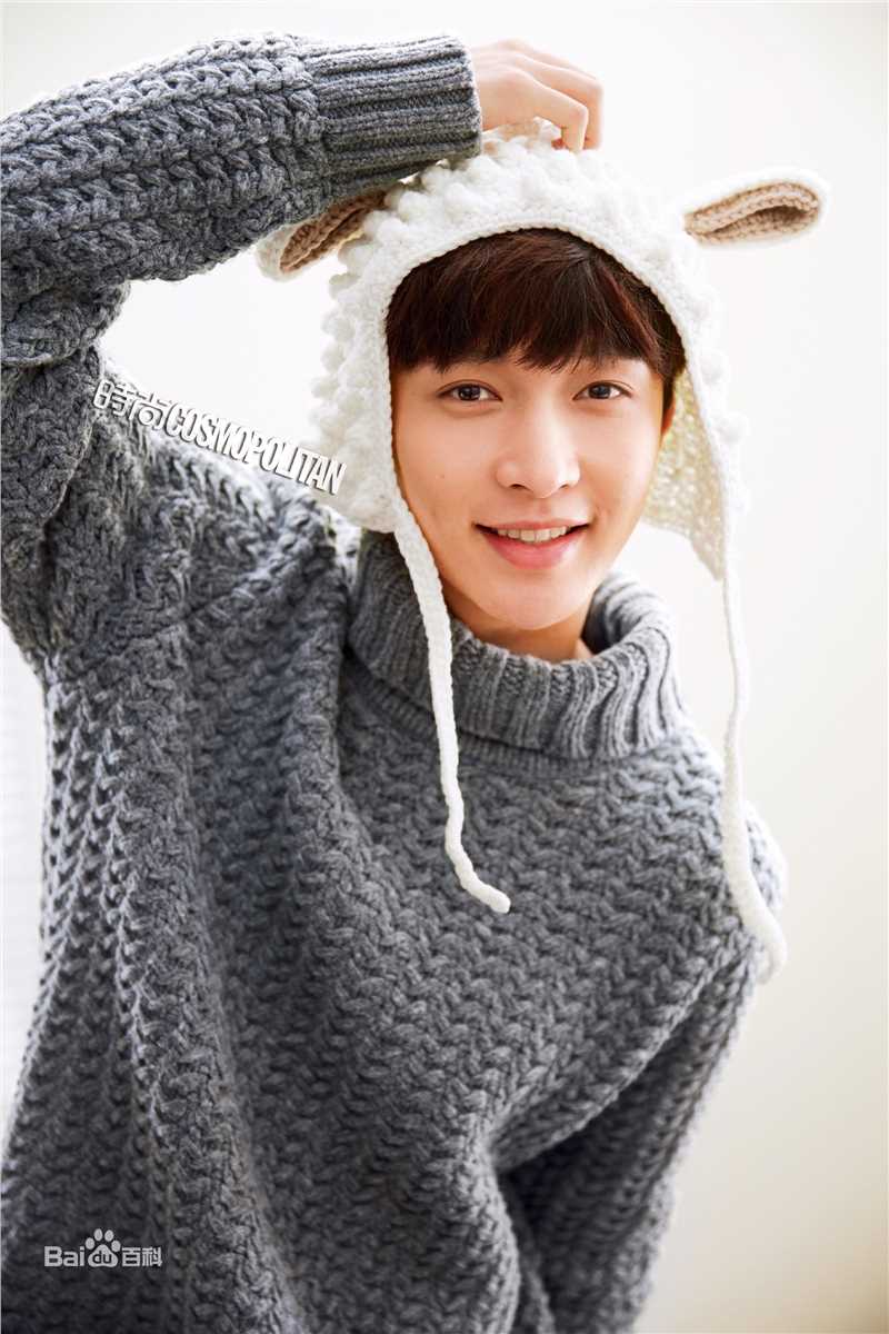 张艺兴(LAY，レイ)高清杂志图集