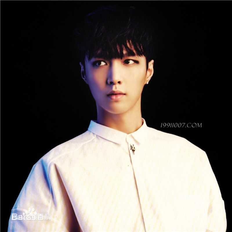 张艺兴(LAY，レイ)最新官方图集