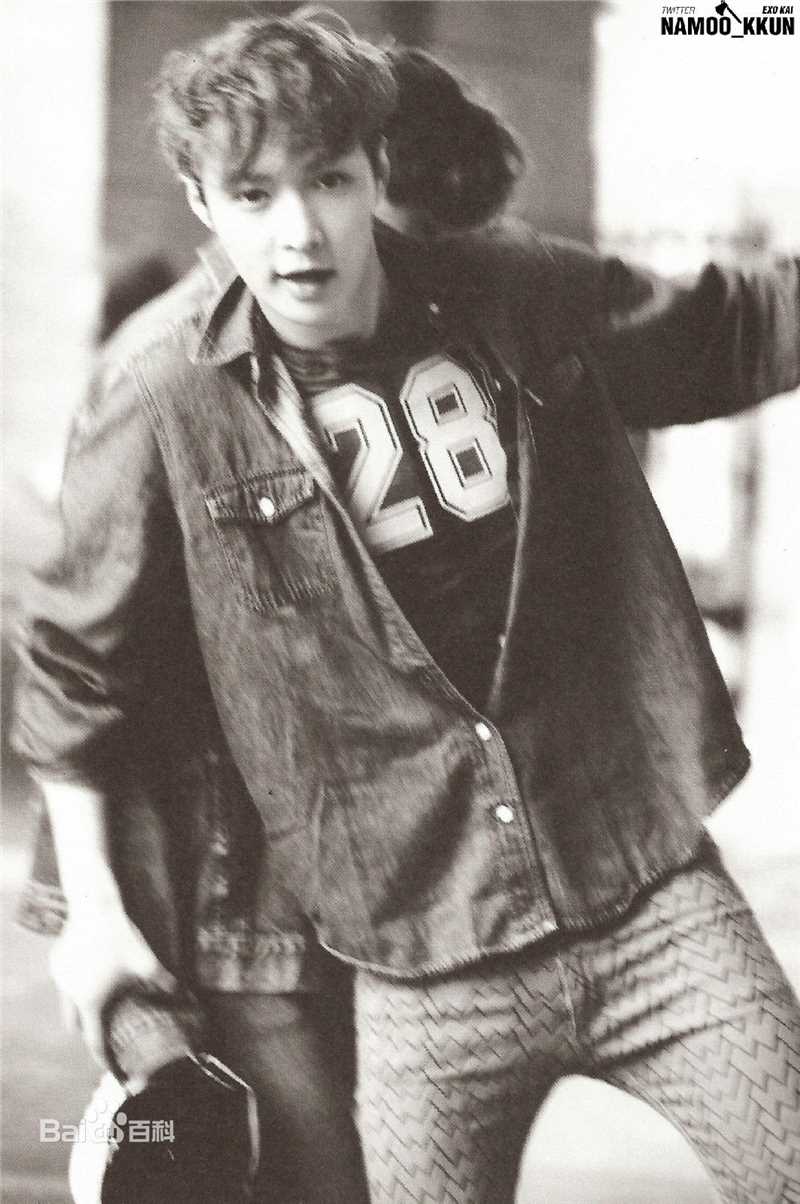 张艺兴(LAY，レイ)最新官方图集