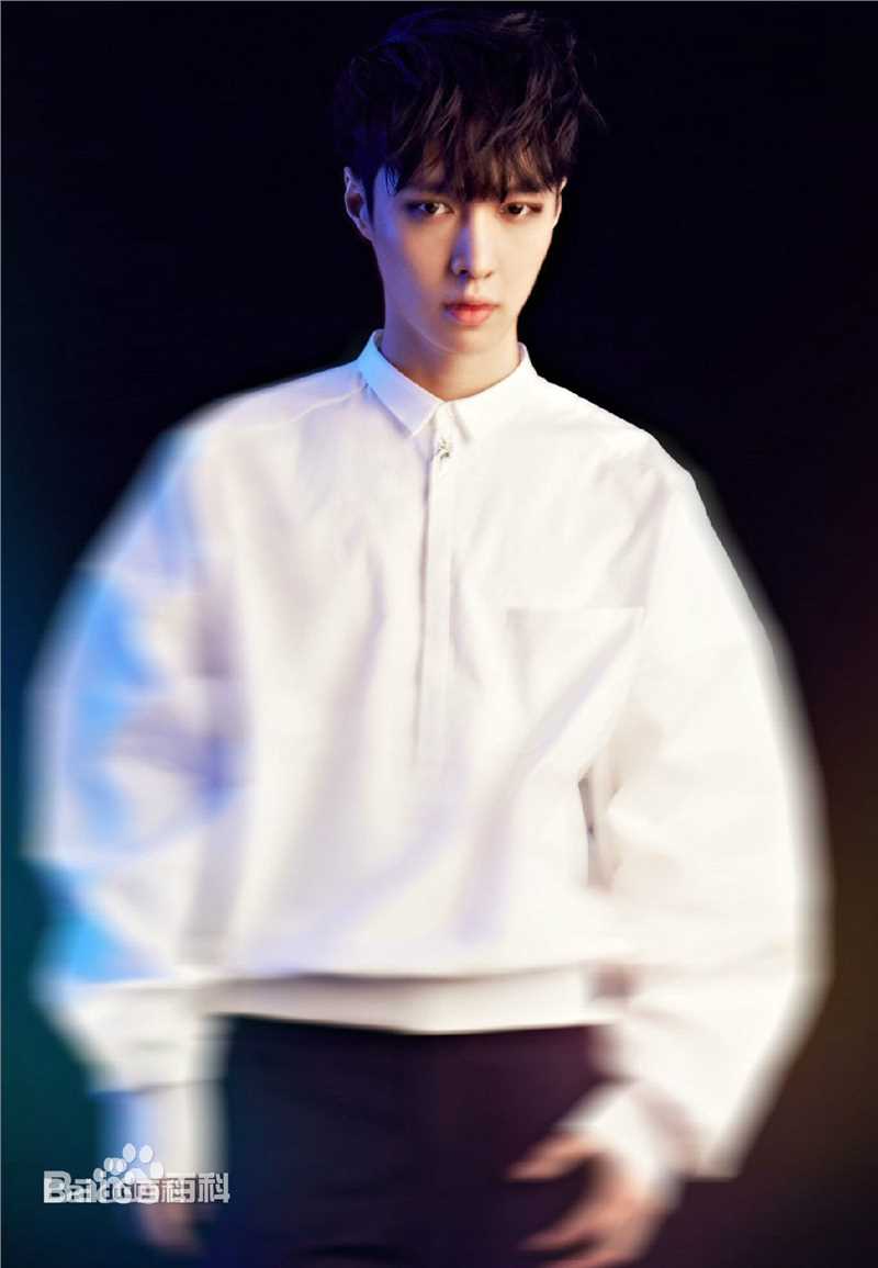 张艺兴(LAY，レイ)最新官方图集