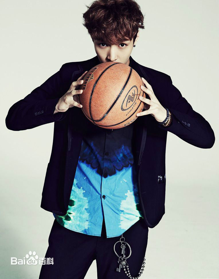 张艺兴(LAY，レイ)最新官方图集