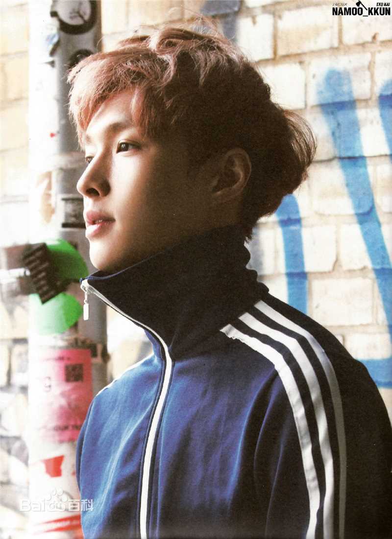 张艺兴(LAY，レイ)最新官方图集