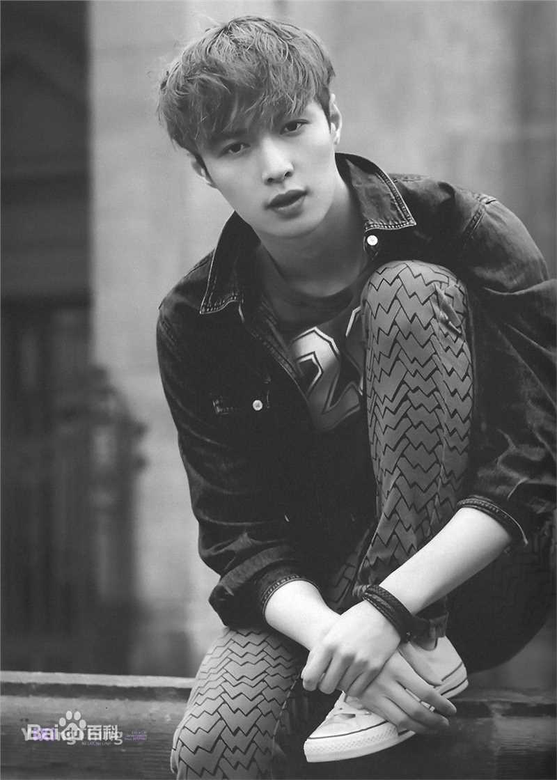 张艺兴(LAY，レイ)最新官方图集