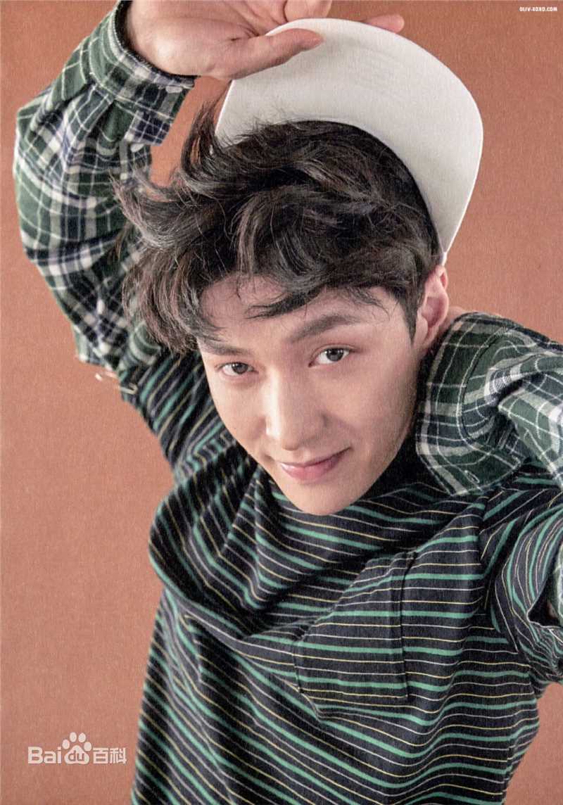 张艺兴(LAY，レイ)最新官方图集