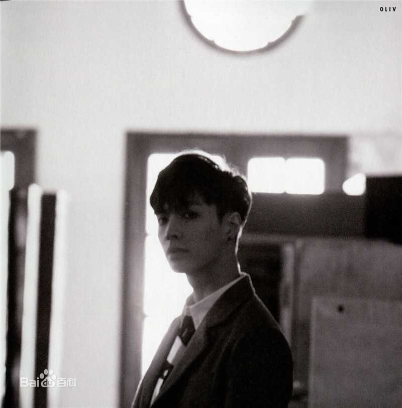 张艺兴(LAY，レイ)最新官方图集