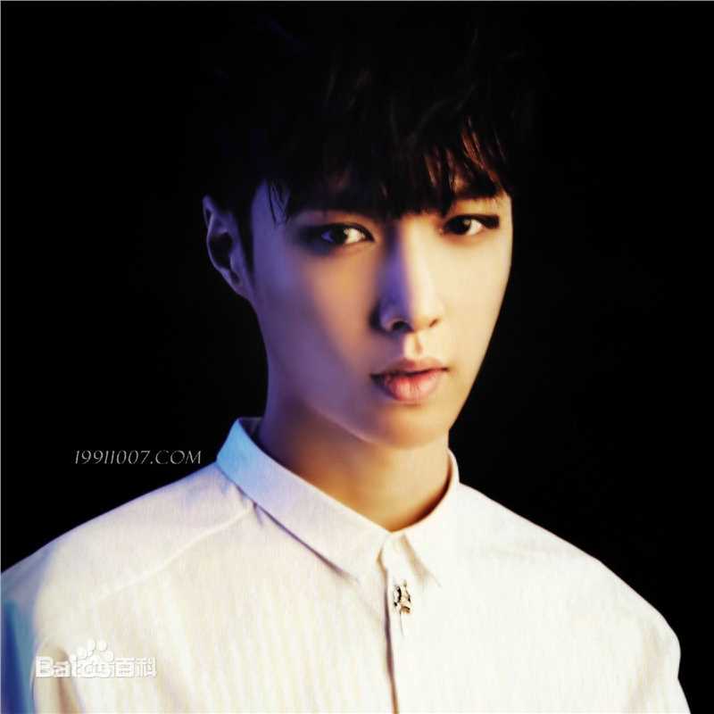 张艺兴(LAY，レイ)最新官方图集