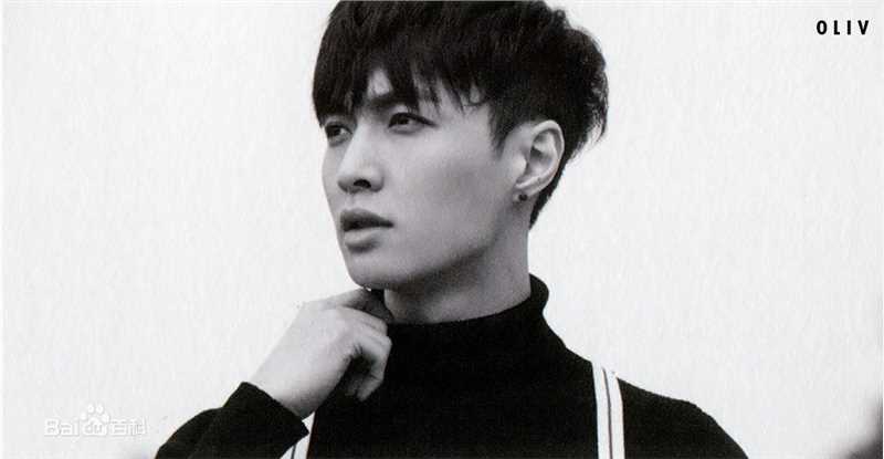 张艺兴(LAY，レイ)最新官方图集