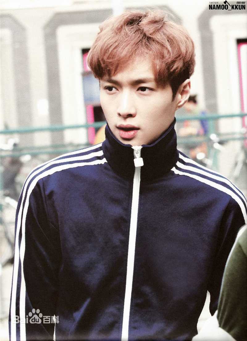 张艺兴(LAY，レイ)最新官方图集