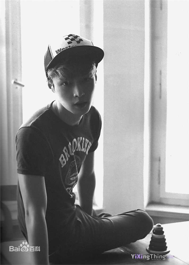 张艺兴(LAY，レイ)最新官方图集