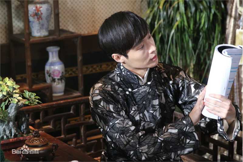 最优质张艺兴(LAY，レイ)在《老九门》二月红中的相册