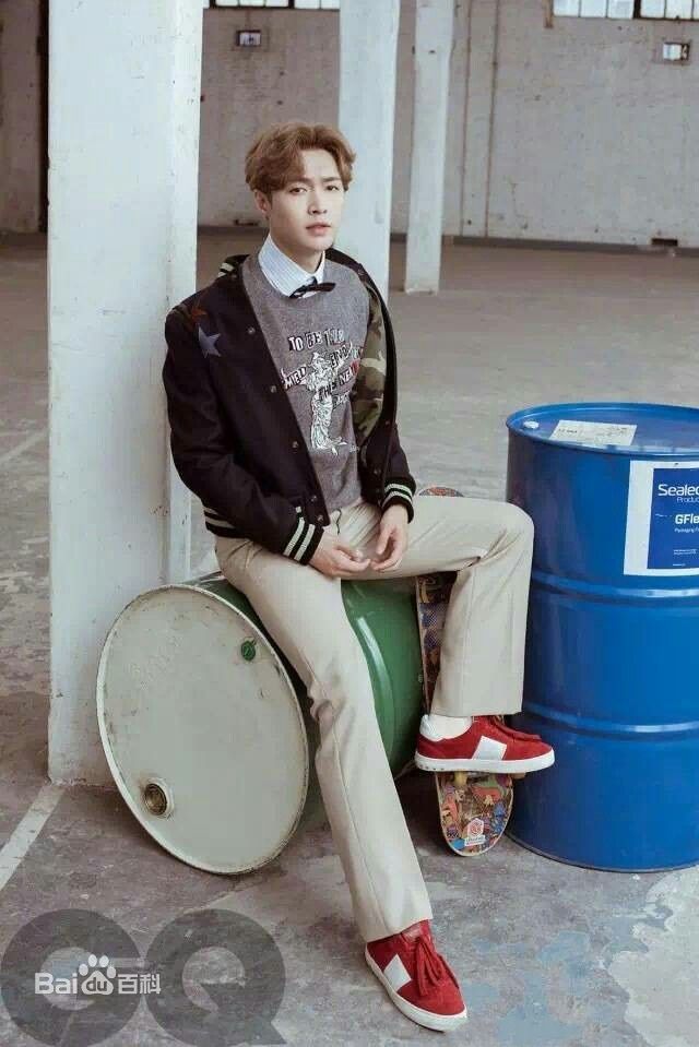 张艺兴(LAY，レイ)代言冒险岛2图片图集