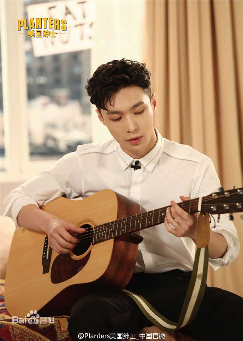 张艺兴(LAY，レイ)代言冒险岛2图片图集