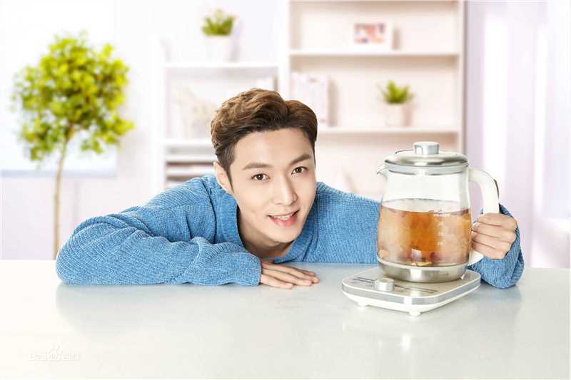 张艺兴(LAY，レイ)代言冒险岛2图片图集