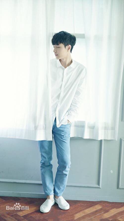 最优质张艺兴(LAY，レイ)在《而立24》春中的相册