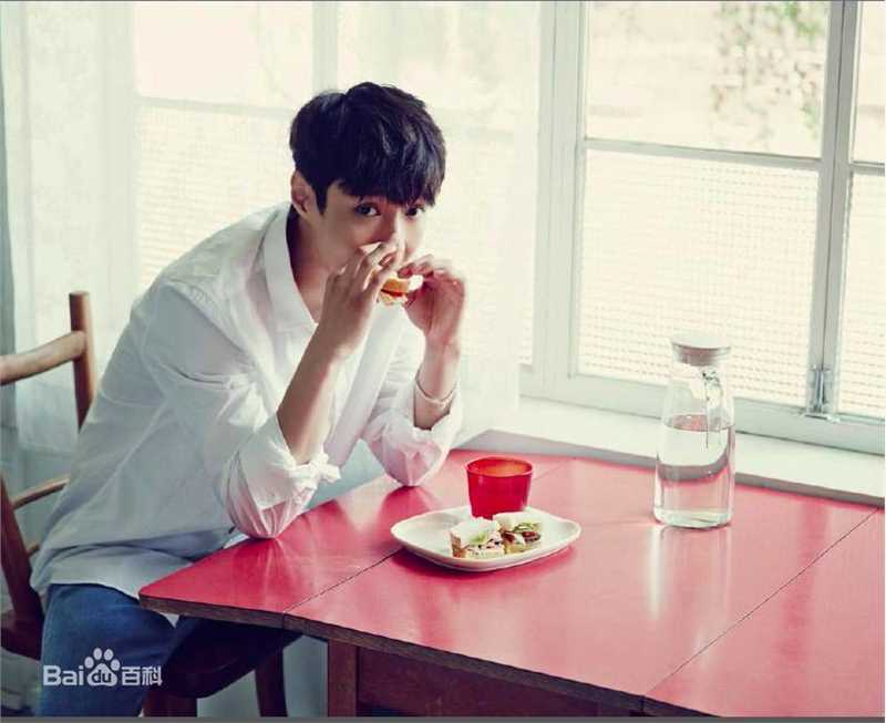 最全张艺兴(LAY，レイ)在《而立24》秋中的相册