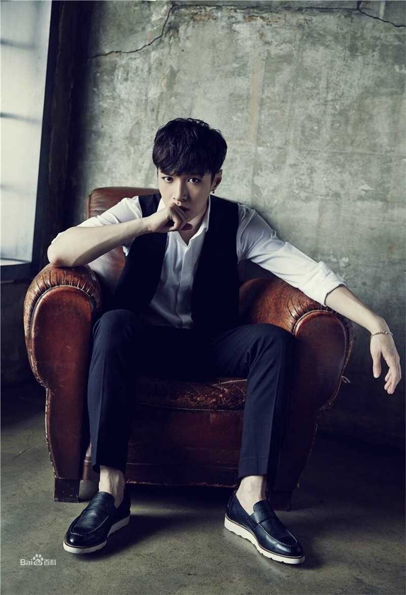 张艺兴(LAY，レイ)在《而立24》冬中的