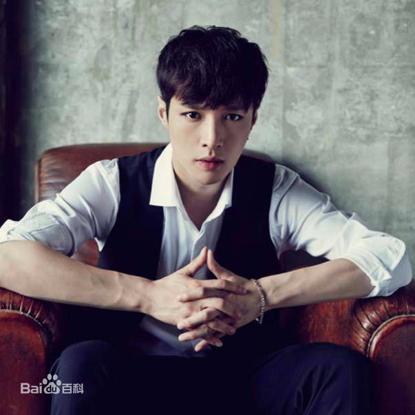 张艺兴(LAY，レイ)在《而立24》冬中的