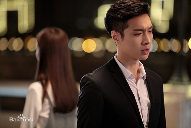 精选张艺兴(LAY，レイ)在《求婚大作战》严小赖中的图册